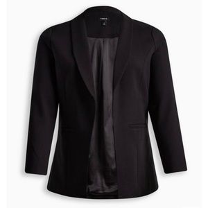 Torrid STUDIO REFINED CREPE
SHAWL COLLAR BLAZER Black 14/16